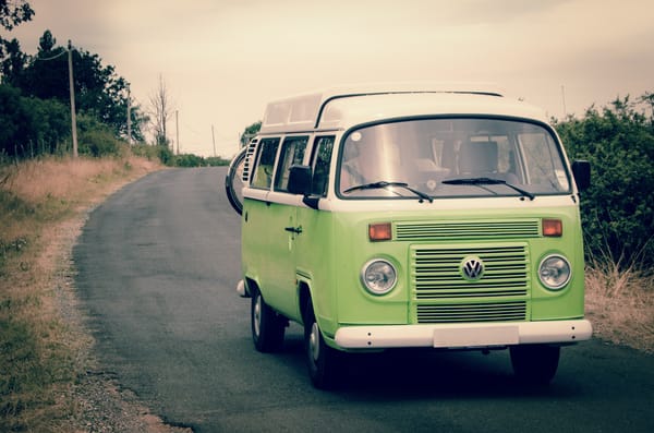 vw-beach-roadtrip-van